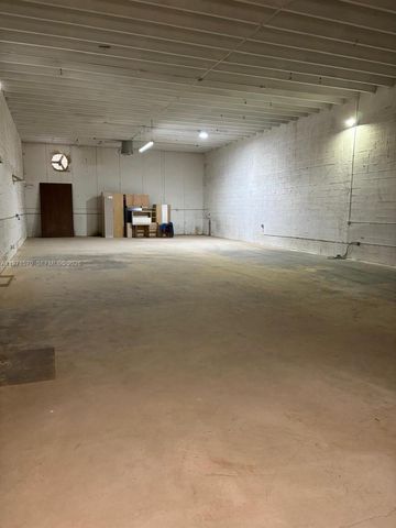 6907 NW 43rd St 6907, Miami, FL 33166