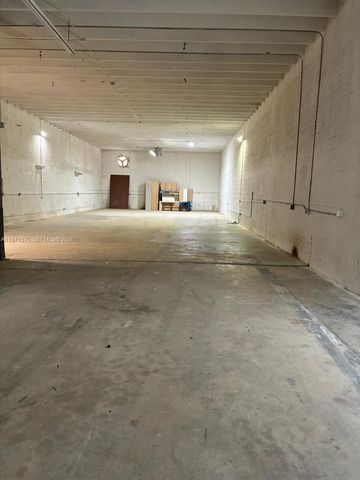 6907 NW 43rd St 6907, Miami, FL 33166