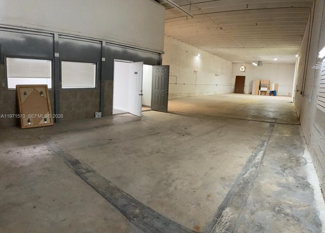 6907 NW 43rd St 6907, Miami, FL 33166