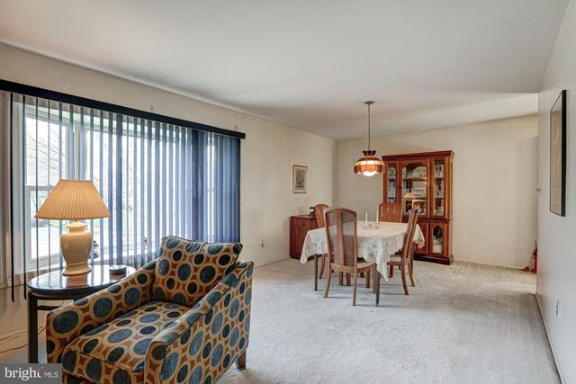 121 SONANT DR, Newark, DE 19713