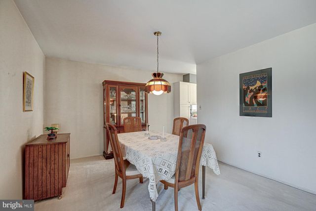 121 SONANT DR, Newark, DE 19713