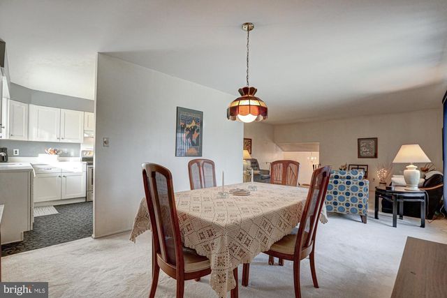 121 SONANT DR, Newark, DE 19713