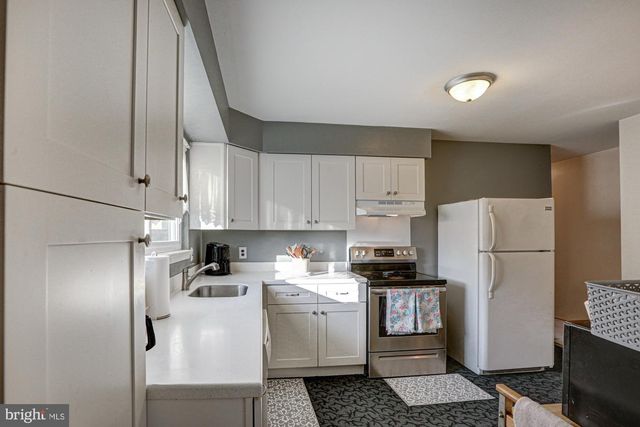 121 SONANT DR, Newark, DE 19713