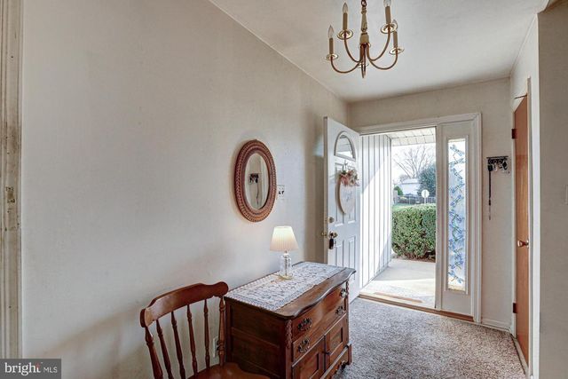 121 SONANT DR, Newark, DE 19713