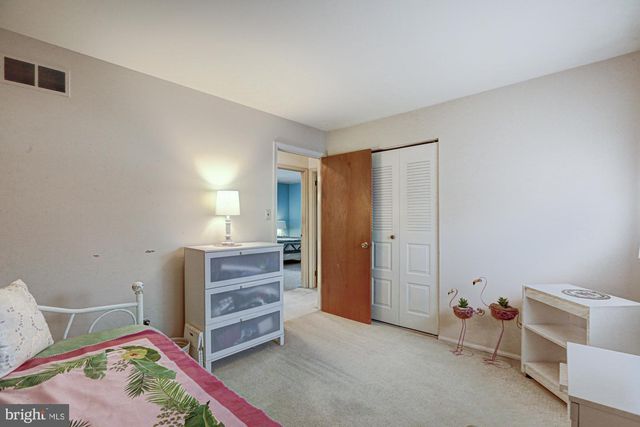 121 SONANT DR, Newark, DE 19713