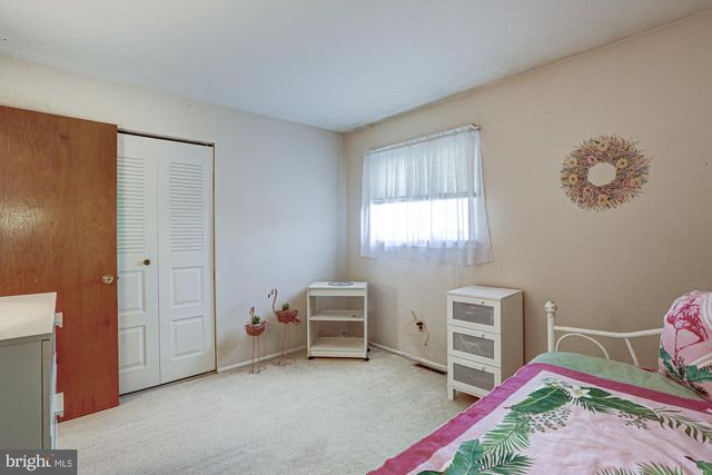 121 SONANT DR, Newark, DE 19713