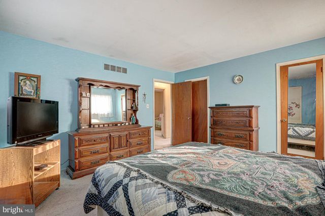 121 SONANT DR, Newark, DE 19713