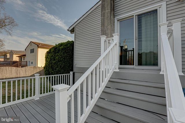 121 SONANT DR, Newark, DE 19713