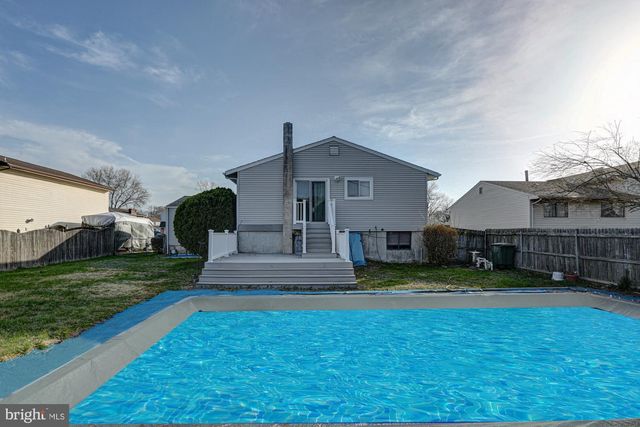 121 SONANT DR, Newark, DE 19713