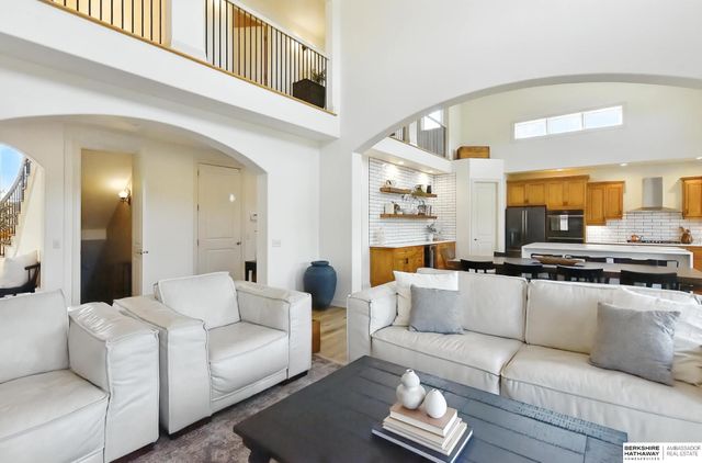 1916 Atlas Drive, Papillion, NE 68133