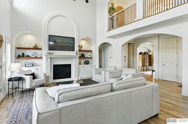 1916 Atlas Drive, Papillion, NE 68133