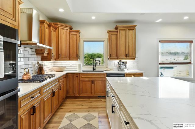 1916 Atlas Drive, Papillion, NE 68133