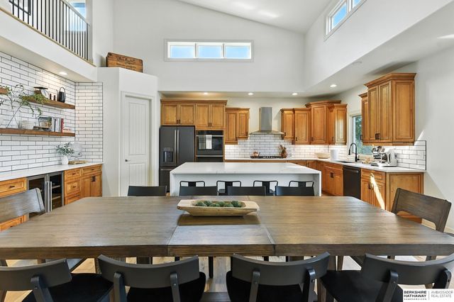 1916 Atlas Drive, Papillion, NE 68133