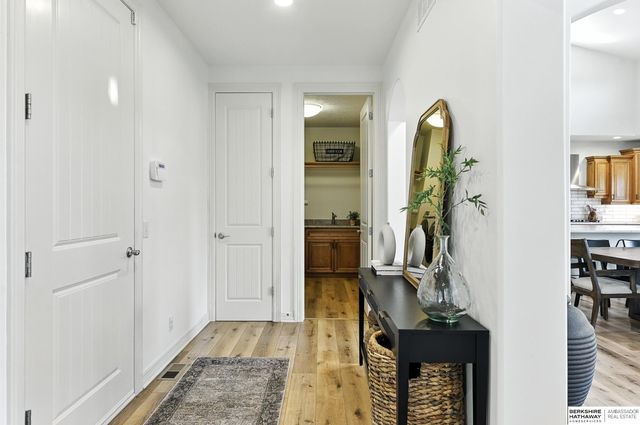 1916 Atlas Drive, Papillion, NE 68133