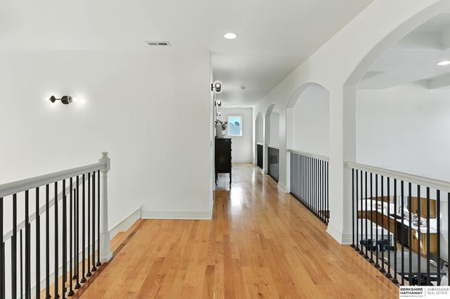 1916 Atlas Drive, Papillion, NE 68133