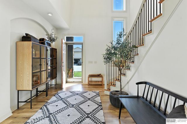 1916 Atlas Drive, Papillion, NE 68133