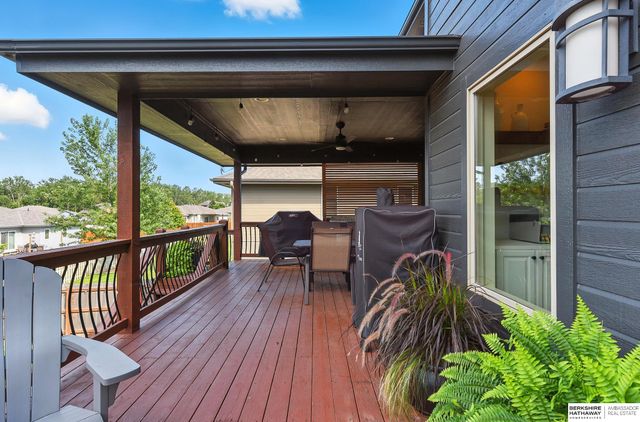 1916 Atlas Drive, Papillion, NE 68133