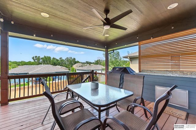 1916 Atlas Drive, Papillion, NE 68133