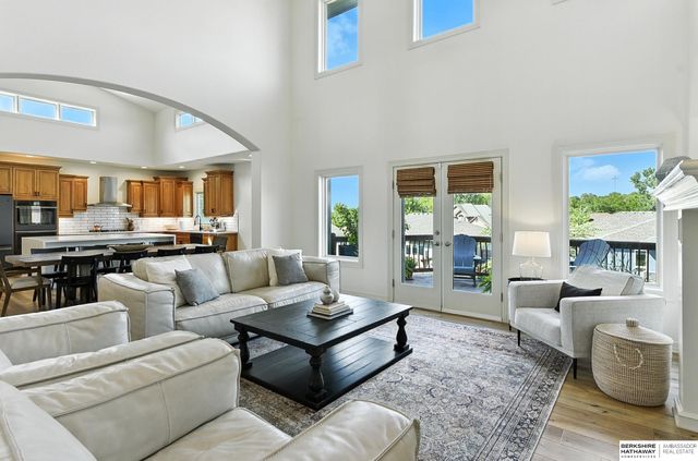 1916 Atlas Drive, Papillion, NE 68133