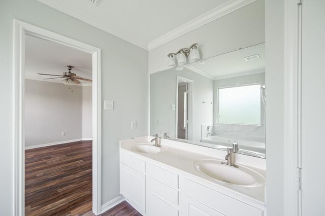 514 Brushy Glen Drive, Houston, TX 77073