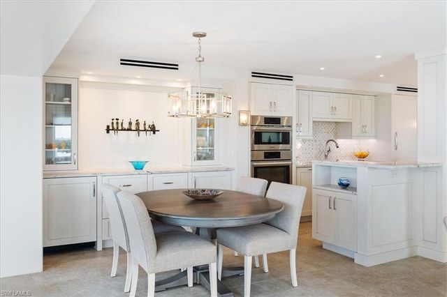 250 Park Shore DR # 701, Naples, FL 34103