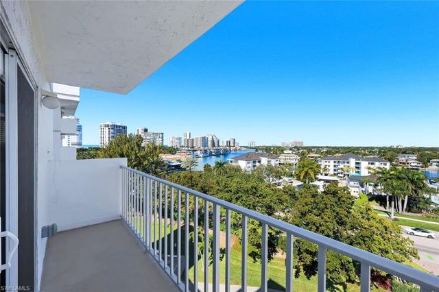 250 Park Shore DR # 701, Naples, FL 34103
