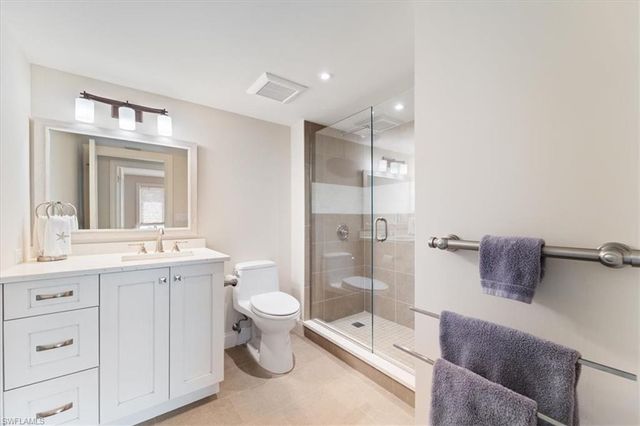 250 Park Shore DR # 701, Naples, FL 34103