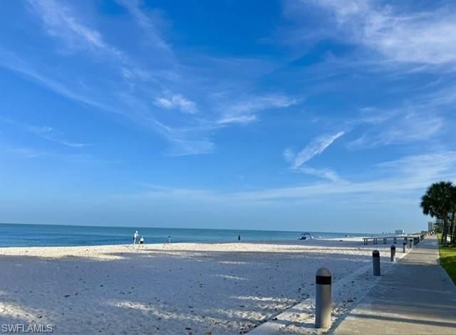 250 Park Shore DR # 701, Naples, FL 34103