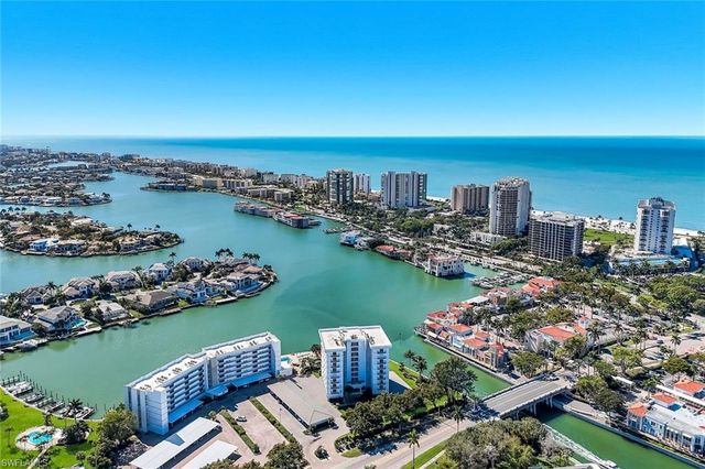 250 Park Shore DR # 701, Naples, FL 34103