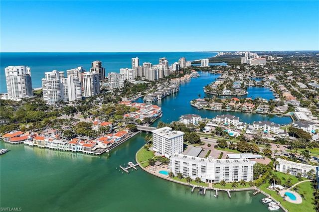 250 Park Shore DR # 701, Naples, FL 34103