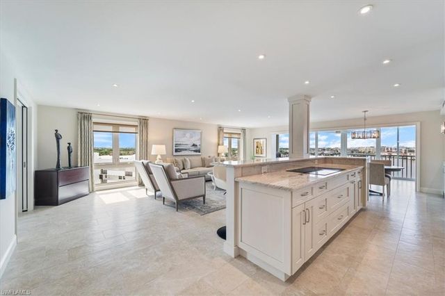 250 Park Shore DR # 701, Naples, FL 34103