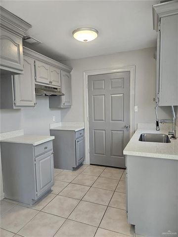 507 Daily W Avenue, Progreso, TX 78596