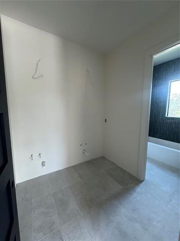 4316 WALLACE CIRCLE, Tampa, FL 33611