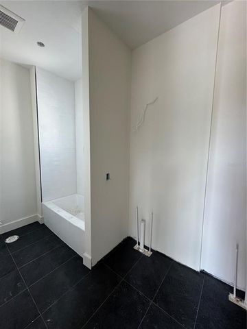 4316 WALLACE CIRCLE, Tampa, FL 33611