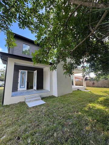 4316 WALLACE CIRCLE, Tampa, FL 33611