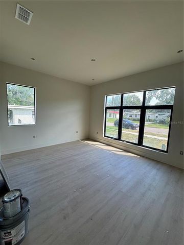 4316 WALLACE CIRCLE, Tampa, FL 33611