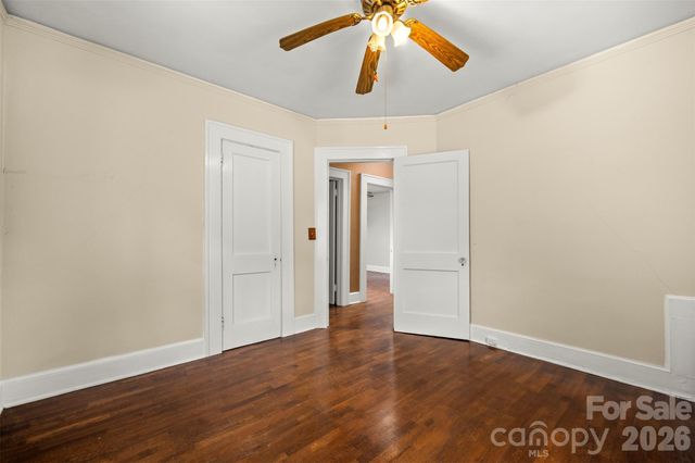 375 E King Street, East Flat Rock, NC 28726