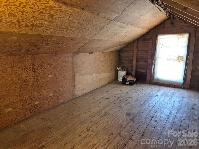 375 E King Street, East Flat Rock, NC 28726