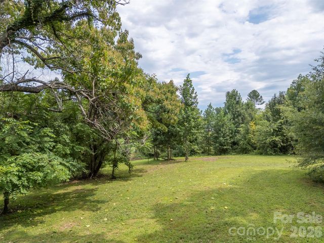 375 E King Street, East Flat Rock, NC 28726