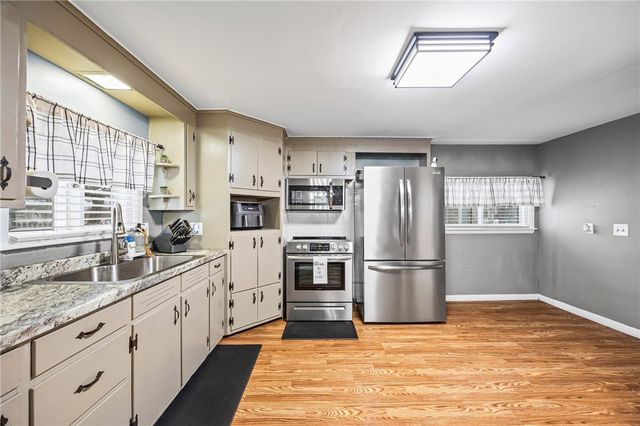 40 Spencer Street, Lyons, NY 14489