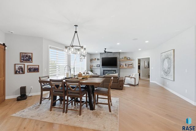 1700 N Otto Ave Avenue, Sioux Falls, SD 57110