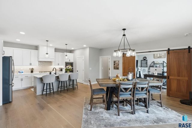 1700 N Otto Ave Avenue, Sioux Falls, SD 57110