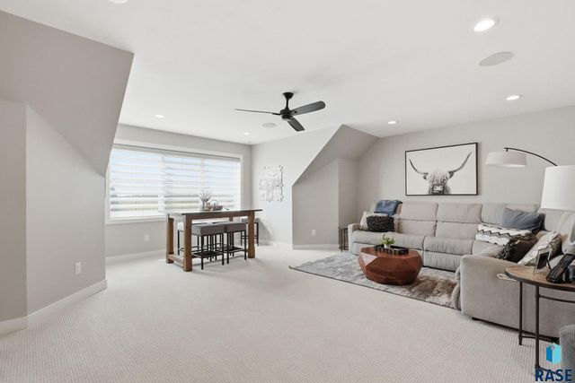 1700 N Otto Ave Avenue, Sioux Falls, SD 57110