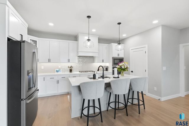 1700 N Otto Ave Avenue, Sioux Falls, SD 57110