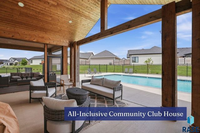 1700 N Otto Ave Avenue, Sioux Falls, SD 57110