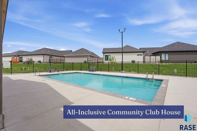 1700 N Otto Ave Avenue, Sioux Falls, SD 57110