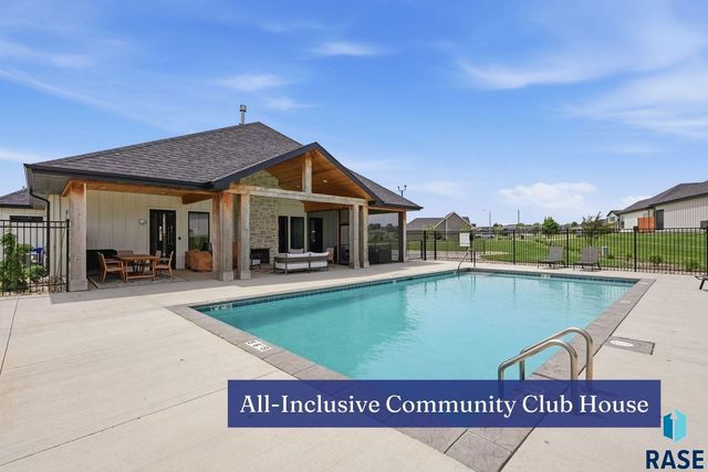 1700 N Otto Ave Avenue, Sioux Falls, SD 57110