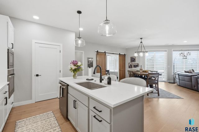 1700 N Otto Ave Avenue, Sioux Falls, SD 57110