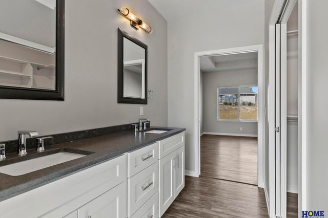 8538 Birkett Drive, Lincoln, NE 68526