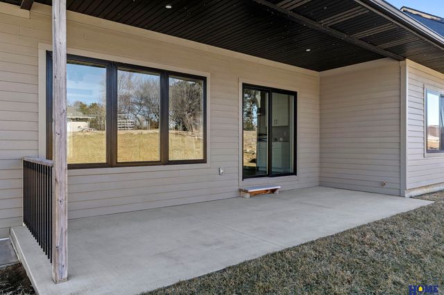 8538 Birkett Drive, Lincoln, NE 68526